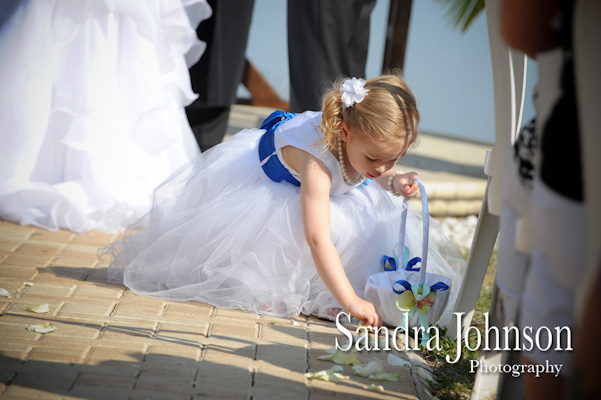 Best Paradise Cove at Buena Vista Watersports in Orlando, Florida wedding photographer - Sandra Johnson (SJFoto.com)